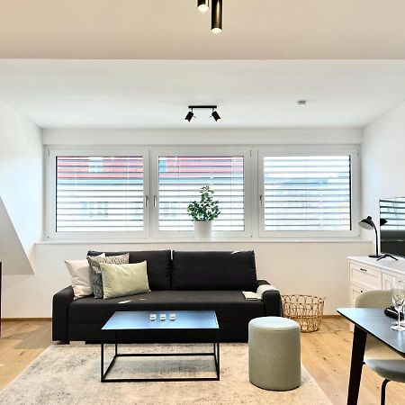 וינה Orestaliving - Penthouse In 1020 מראה חיצוני תמונה