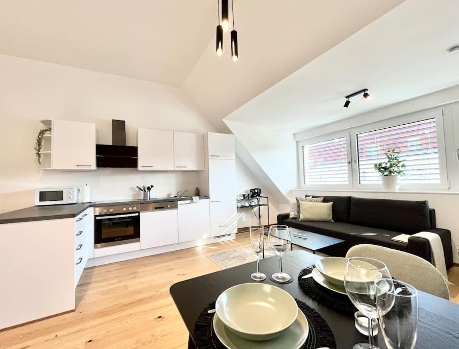 וינה Orestaliving - Penthouse In 1020 מראה חיצוני תמונה