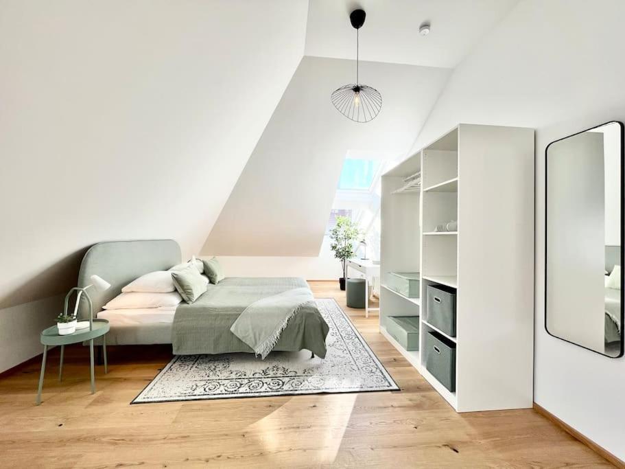 וינה Orestaliving - Penthouse In 1020 מראה חיצוני תמונה